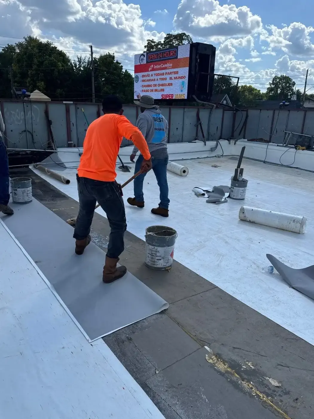 Manufacturer-certified roof installation in Clarksville